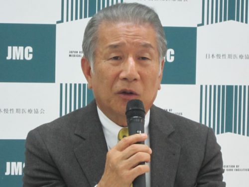 5月12日の定例記者会見に臨んだ、日本慢性期医療協会の武久洋三会長