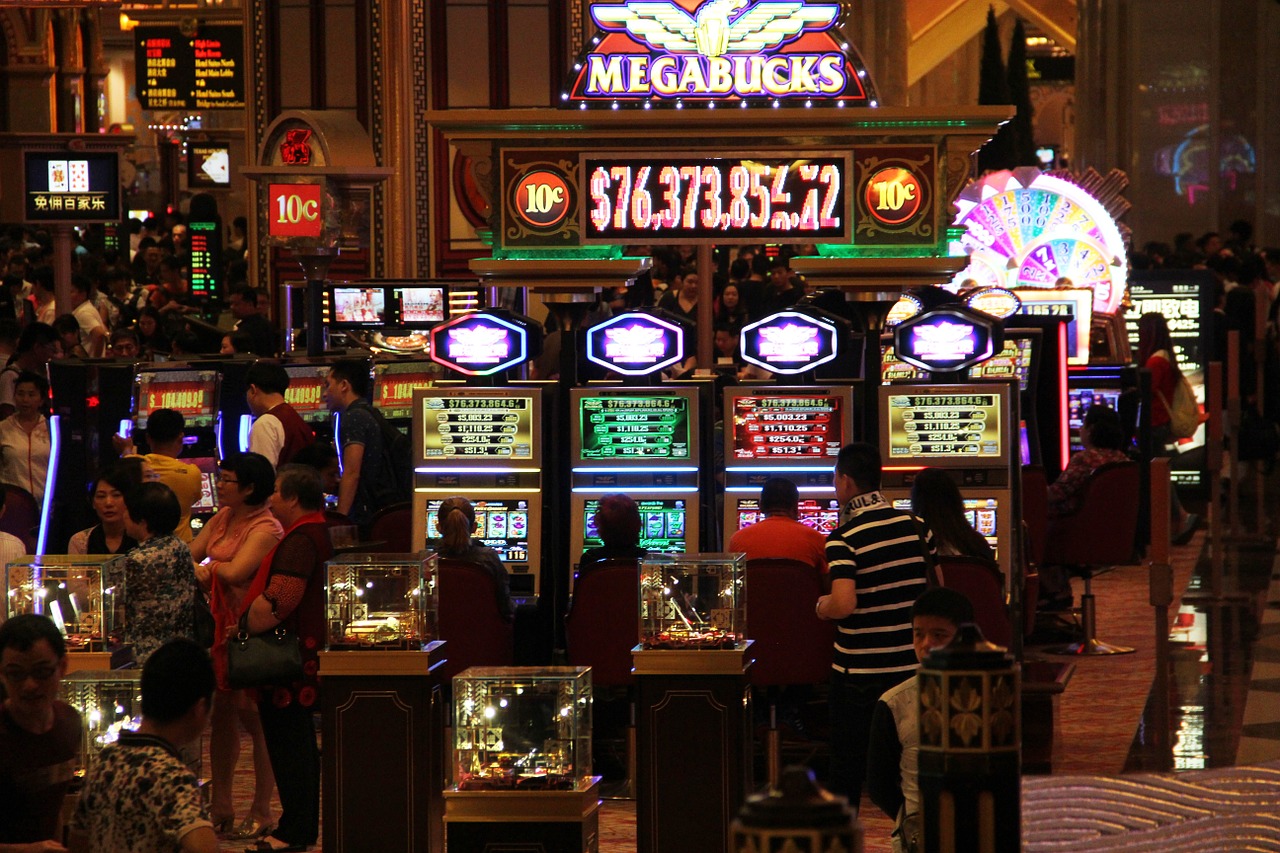 統合型リゾート（IR）実施法案提出へ、ギャンブル依存症に有効な対策は？