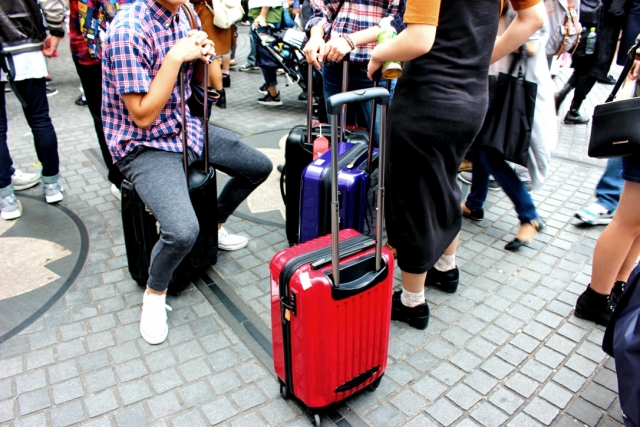 出国税の使いみち、「旅行環境の整備」に3割超