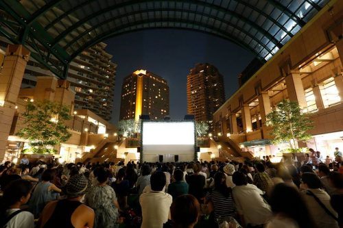 恵比寿ガーデンプレイス「ピクニックシネマ」上映会の様子