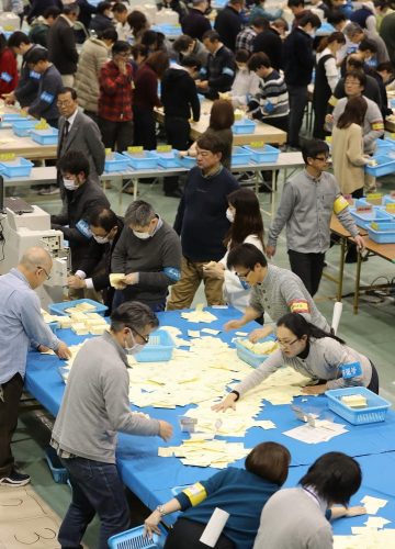 「投票率低下に歯止めかからず」 長崎県知事選 記者座談会