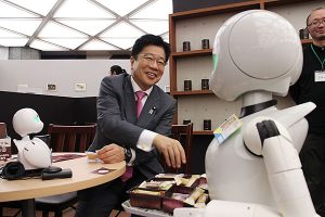 分身ロボットは社会課題解決の光明―加藤総務会長、石破元幹事長らが視察