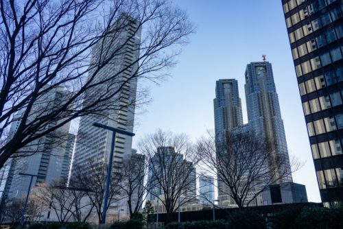 東京都庁と高層ビル（新宿区）
